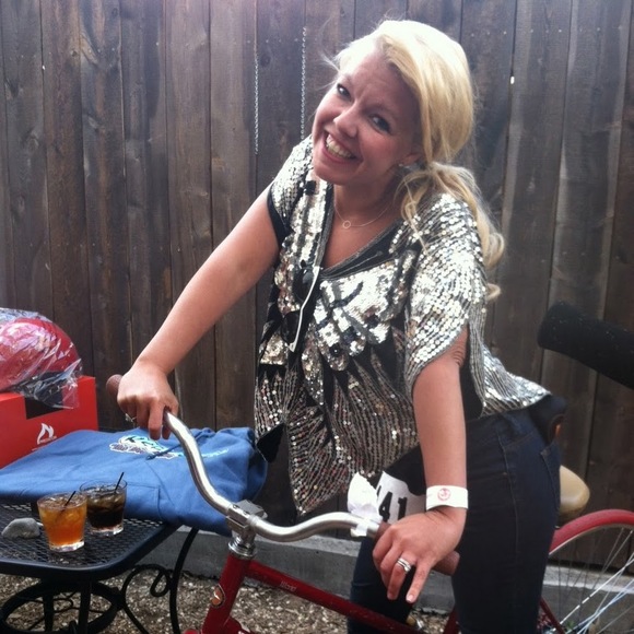 Meet your Posher, Lindsay - Picture 1 of 1